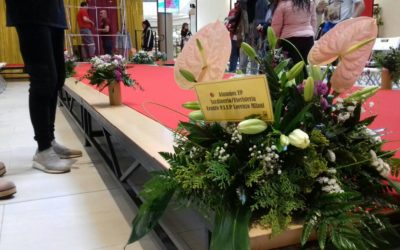 Decoración floral en el CC Tormes